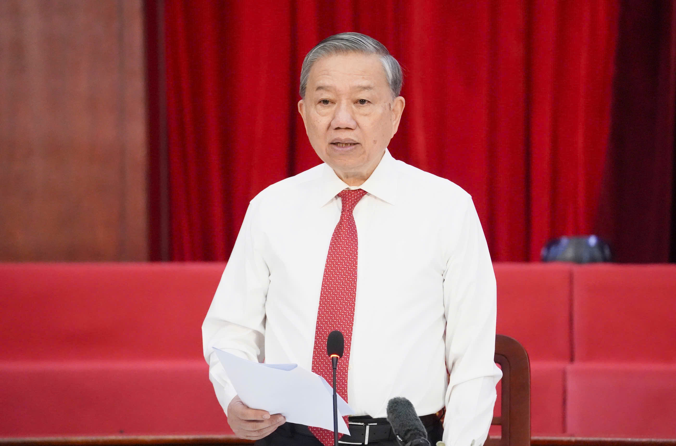 Nước Việt Nam là một, dân tộc Việt Nam là một