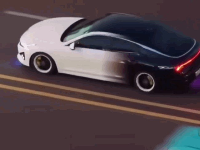 Cảnh sát xác minh clip ô tô vừa chạy vừa phun lửa trên đường