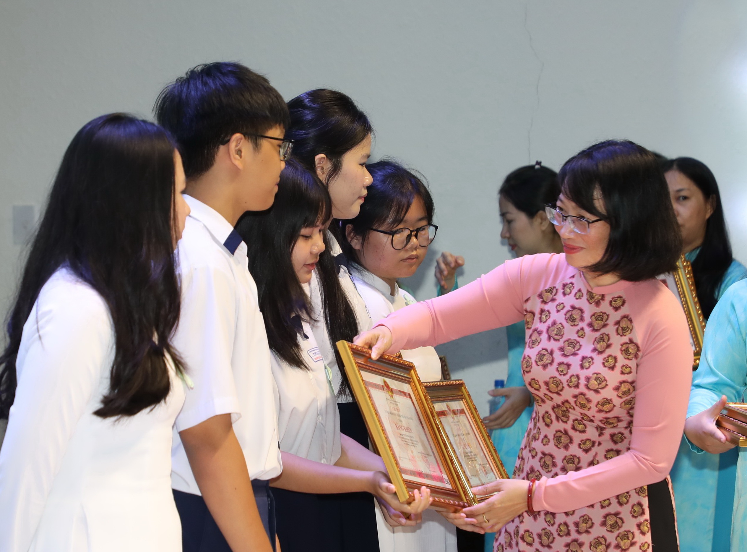 TP.HCM tuyên dương hơn 900 học sinh, giáo viên có thành tích xuất sắc