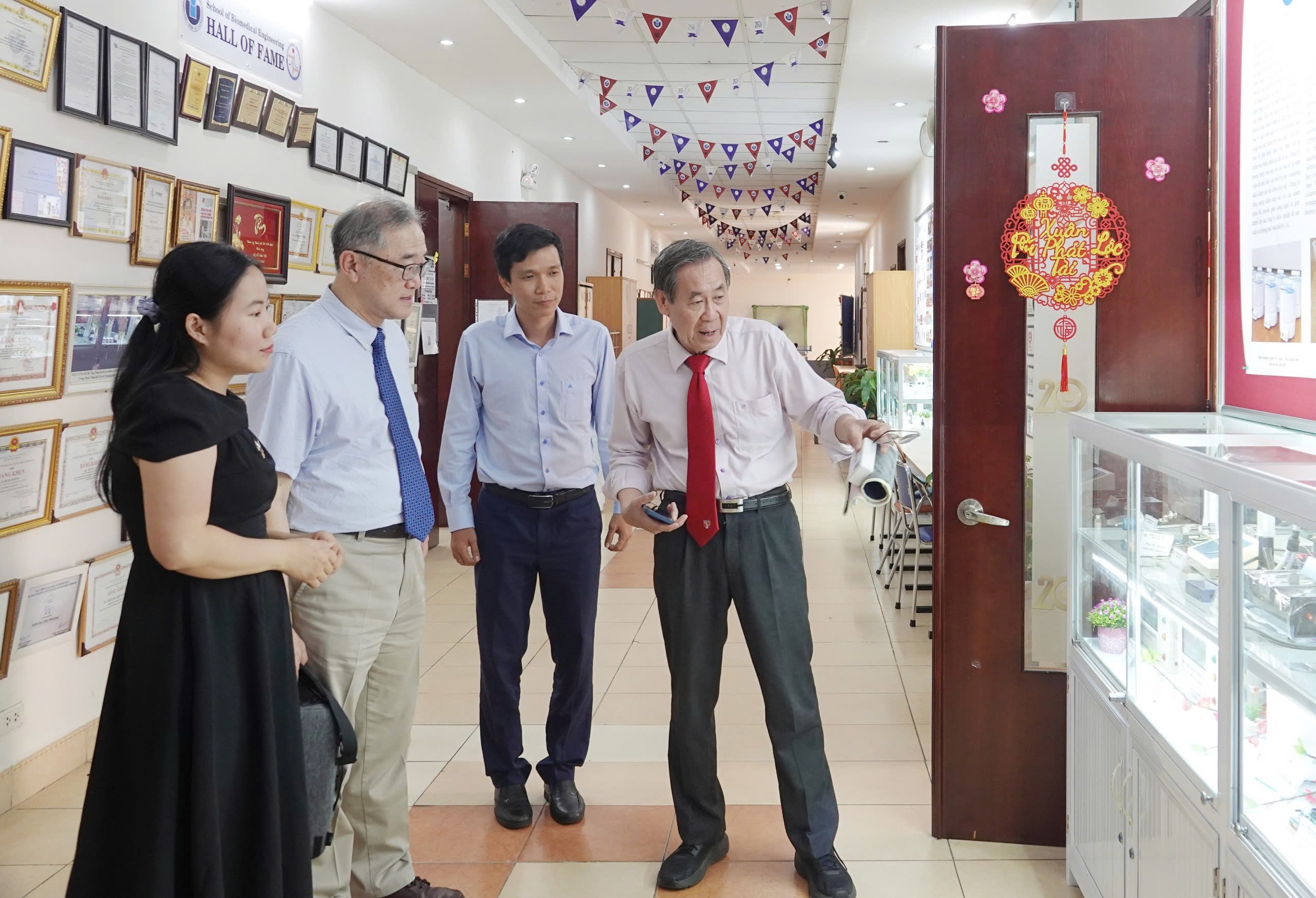 Khơi thông chính sách, thu hút nhân tài về nước- Bài 1: Họ đã đi và chọn…trở về!