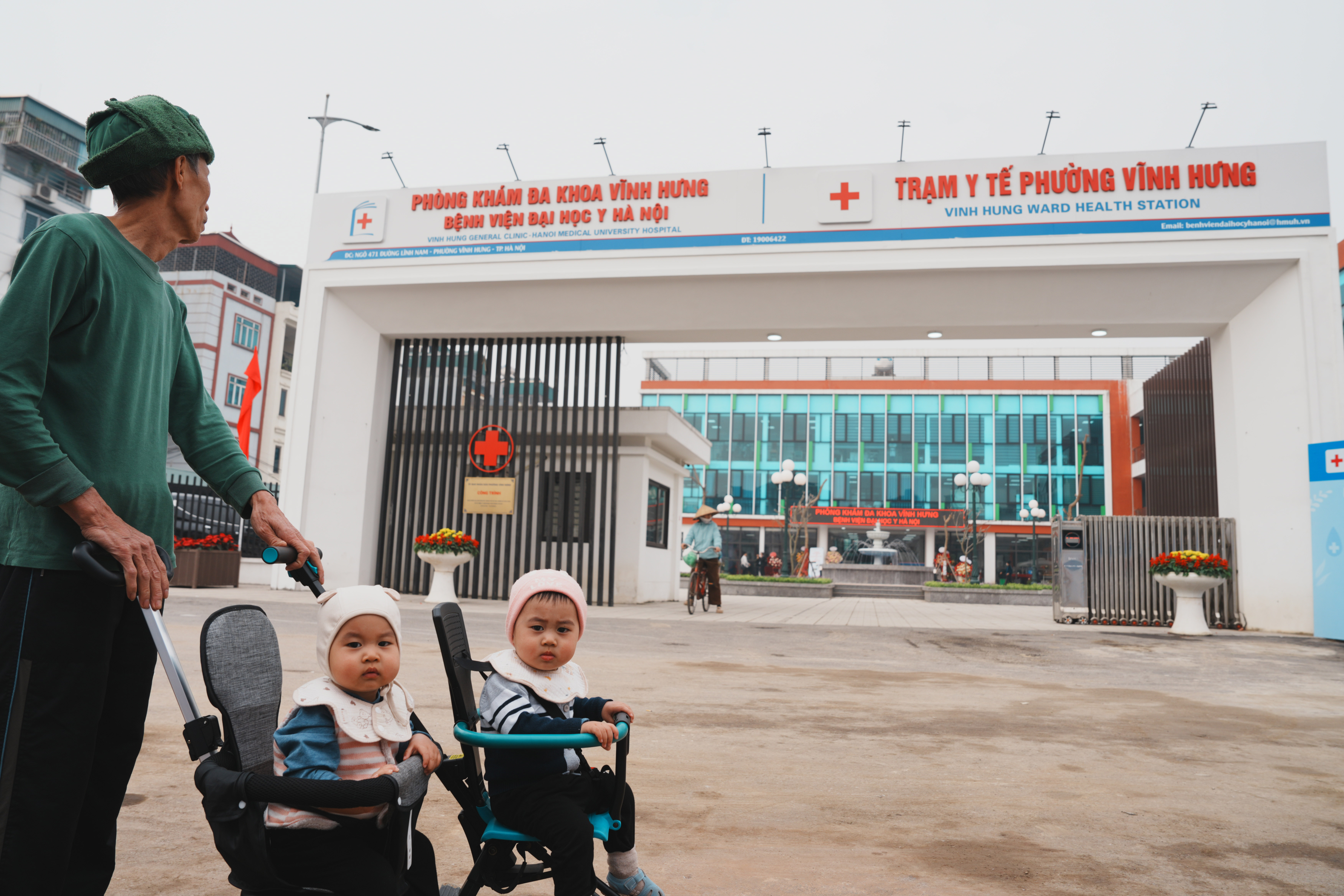 Hà Nội đưa bác sĩ tuyến trung ương về 'hồi sinh' trạm y tế phường