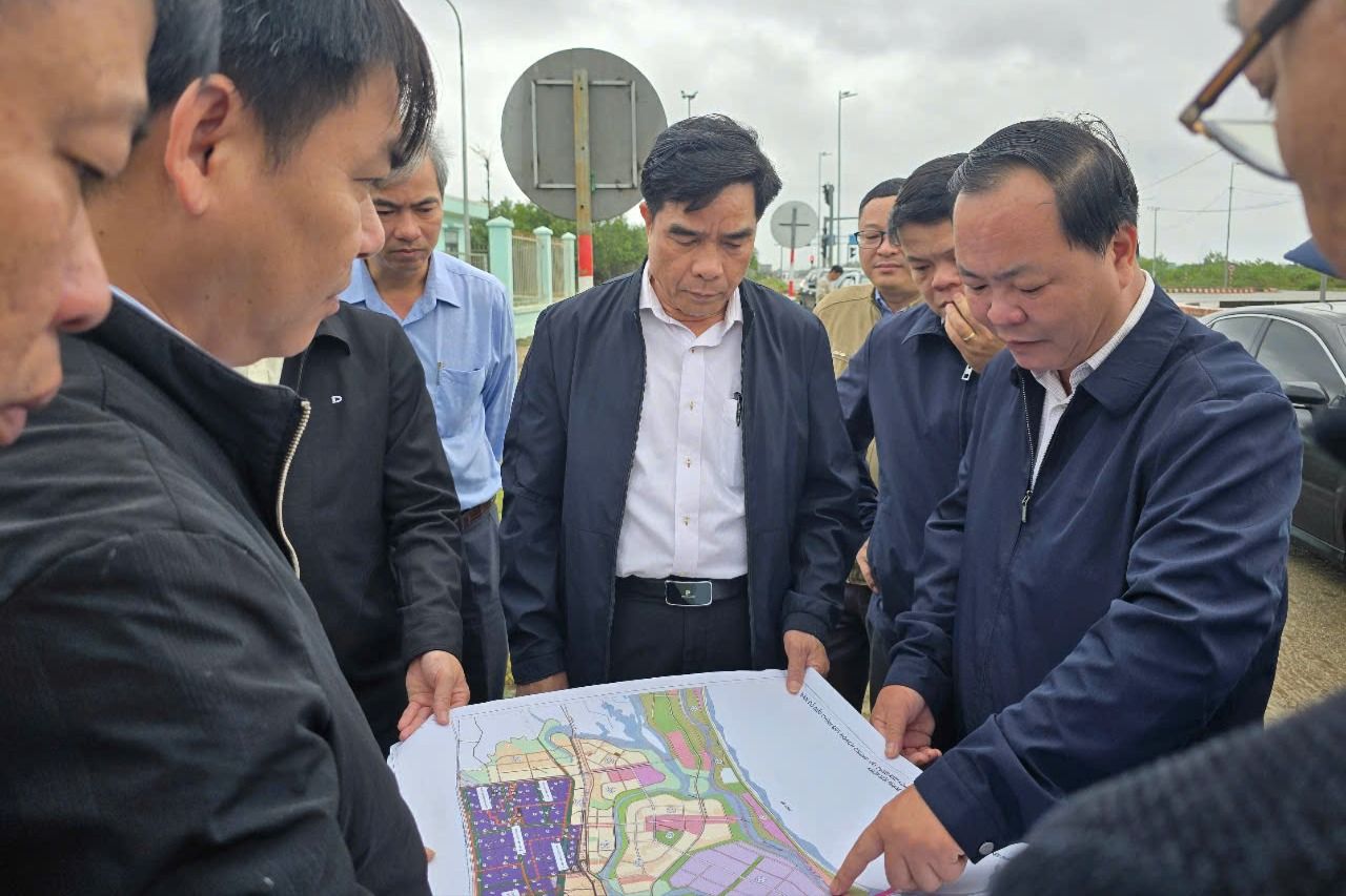 Chủ tịch Quảng Nam gỡ vướng cho loạt dự án của 'sếu đầu đàn'