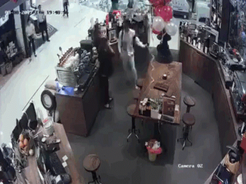 Bạo lực mà cũng… bình thường?