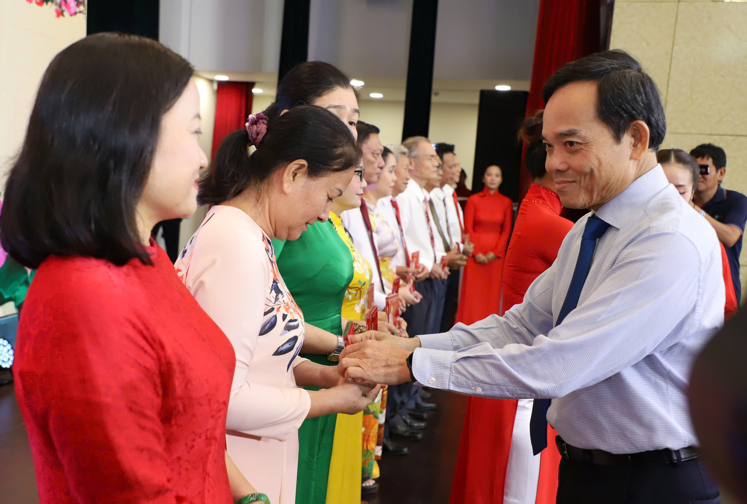 Đưa 'ý đảng' đến 'lòng dân': TP.HCM tuyên dương 233 bí thư chi bộ xuất sắc 