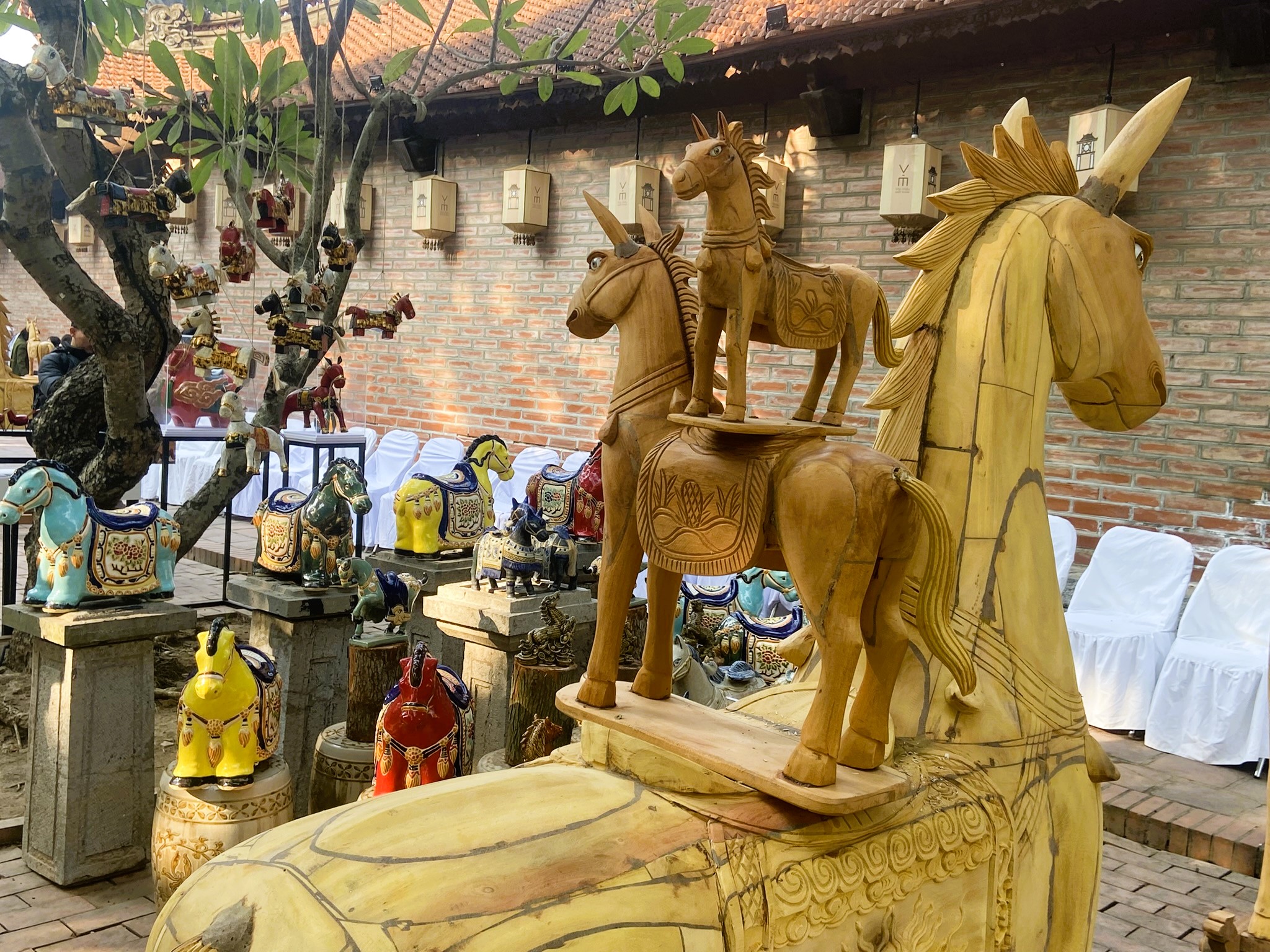 Đến Văn Miếu – Quốc Tử Giám xem 'ngựa về phố'