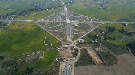 Hình hài cao tốc Khánh Hòa - Buôn Ma Thuột sau 19 tháng khởi công