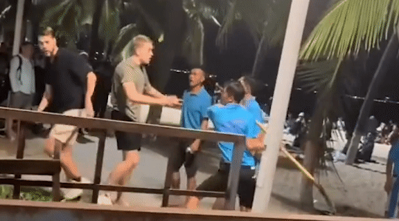 Video nhóm nhân viên quán bar ở Nha Trang dọa đánh du khách nước ngoài