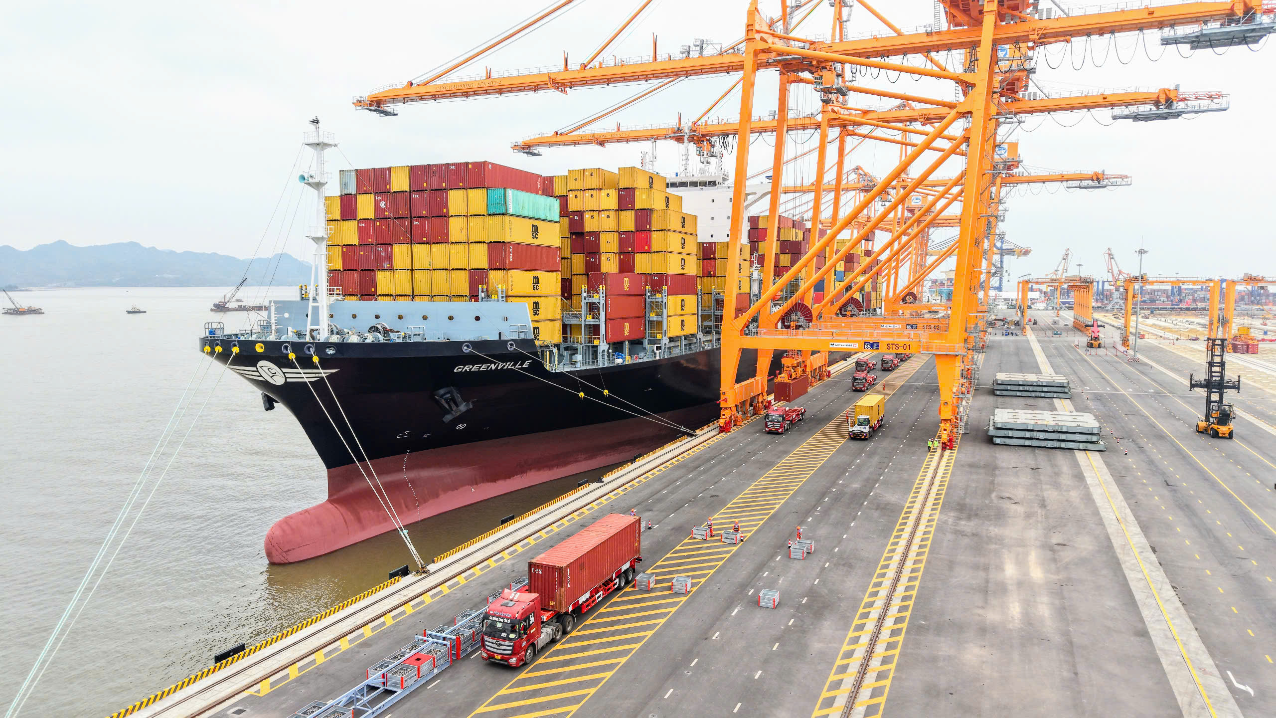 Khi 'rốn dầu' ở Trung Đông dậy sóng, doanh nghiệp Việt Nam cần chuẩn bị kịch bản nào?