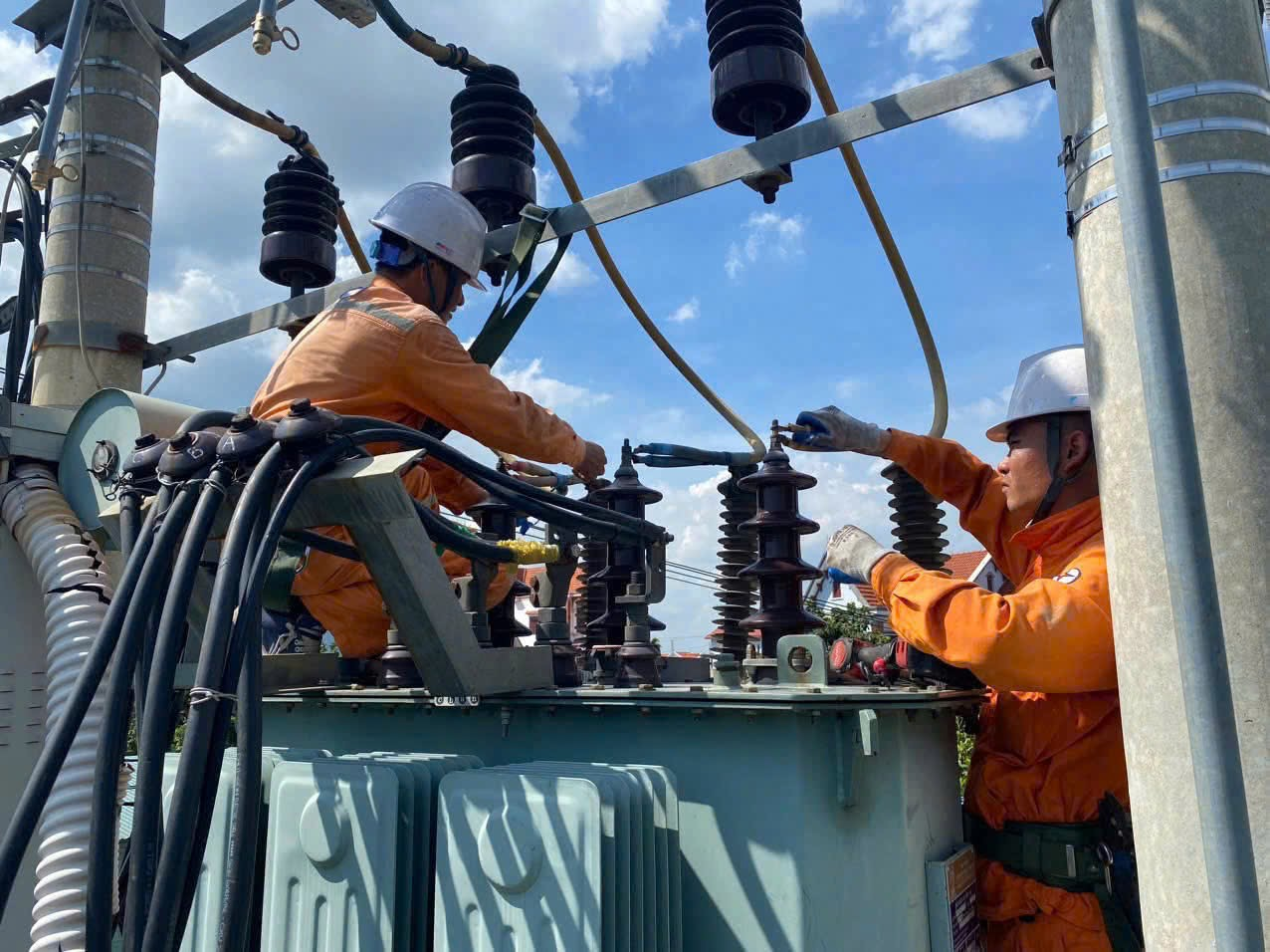 Loạt giải pháp của Bộ Công Thương để đảm bảo cung ứng điện cho mùa hè 2026