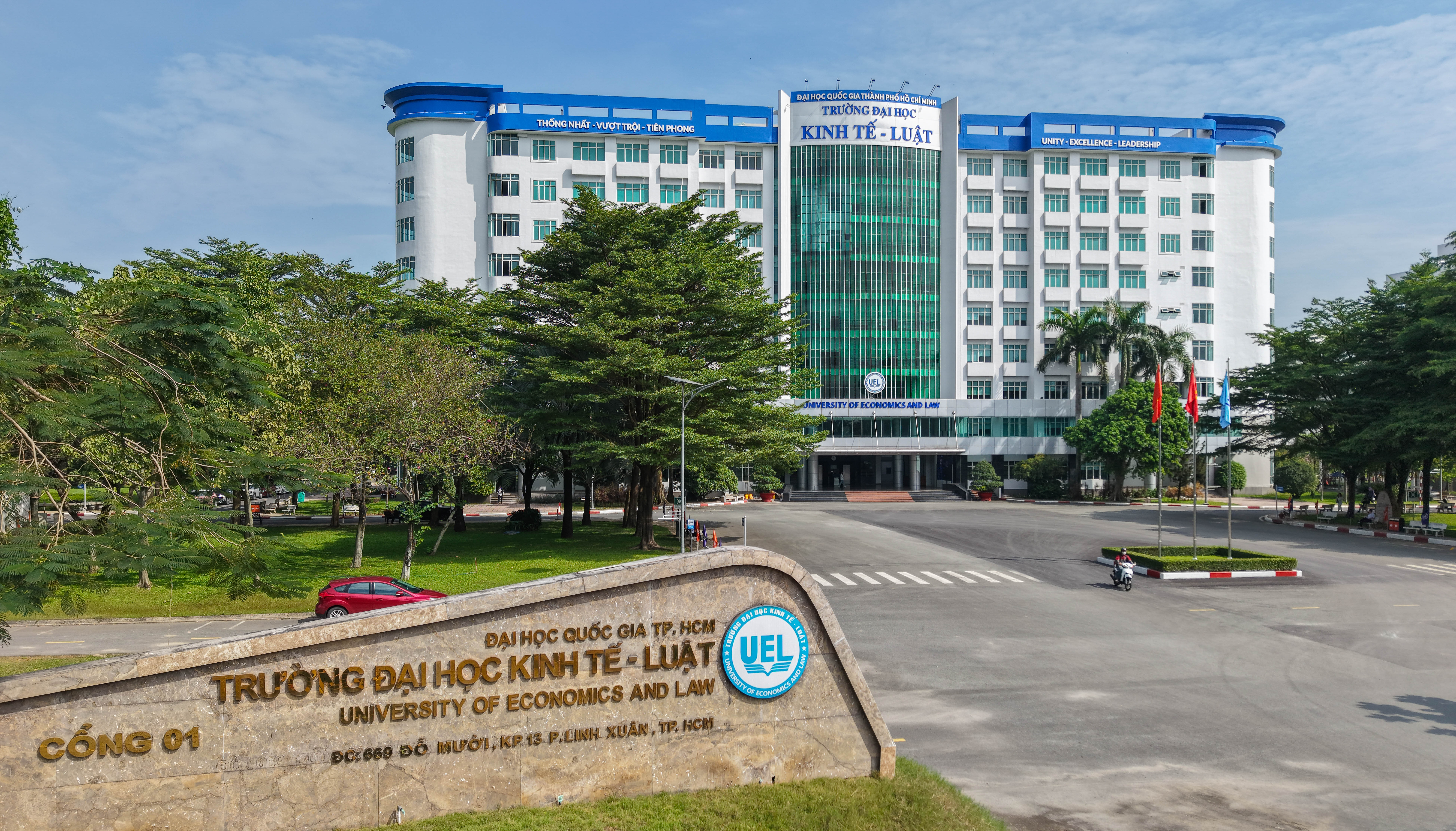 'Kiềng ba chân' tạo nền tảng phát triển cho Trường Đại học Kinh tế – Luật