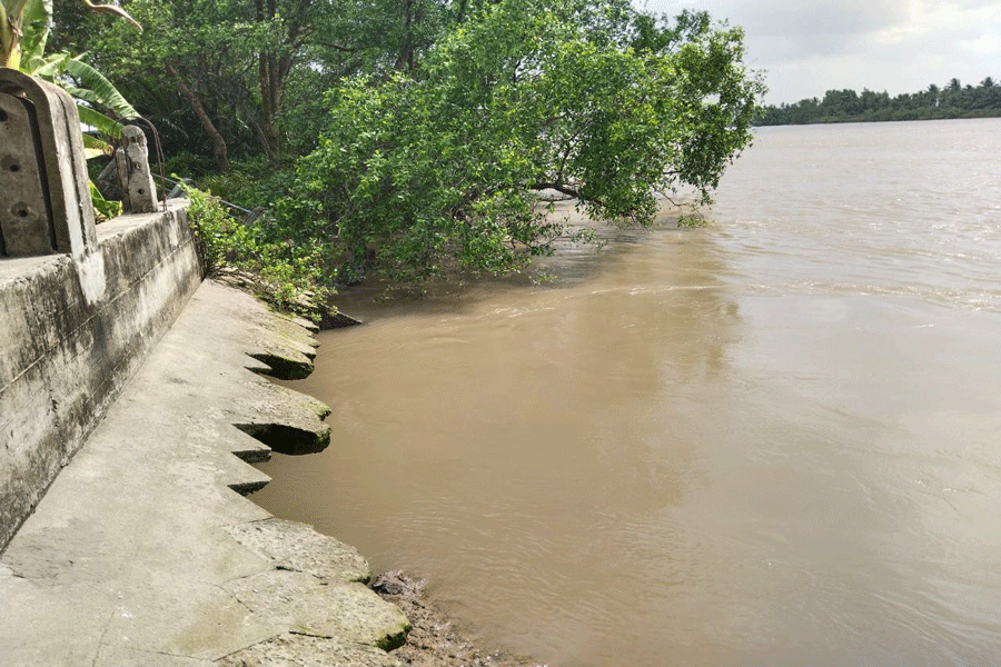 Công bố tình trạng khẩn cấp sạt lở khu vực An Hoá - Giao Long