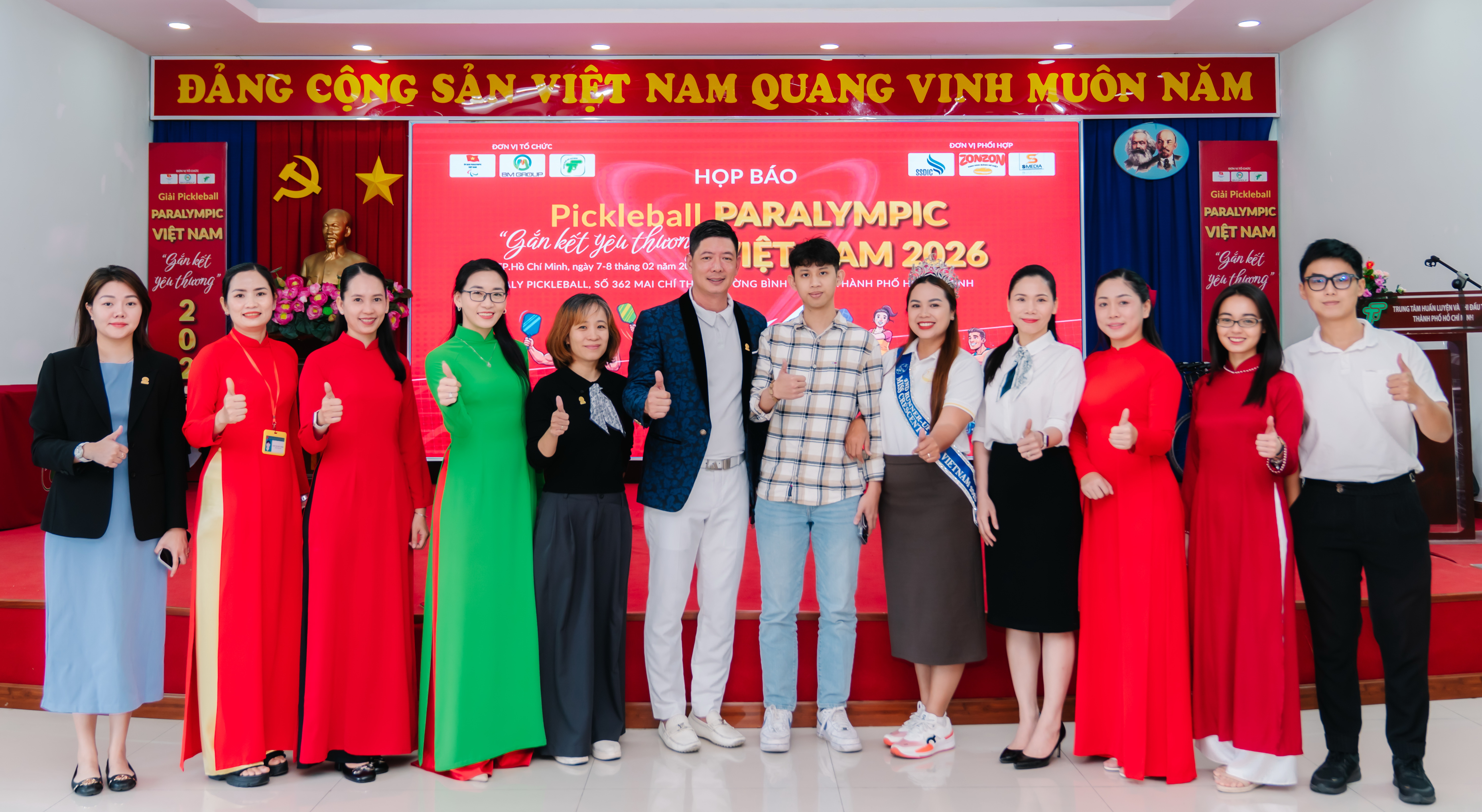 Diễn viên Bình Minh mang Xuân yêu thương cho người khuyết tật đam mê Pickleball