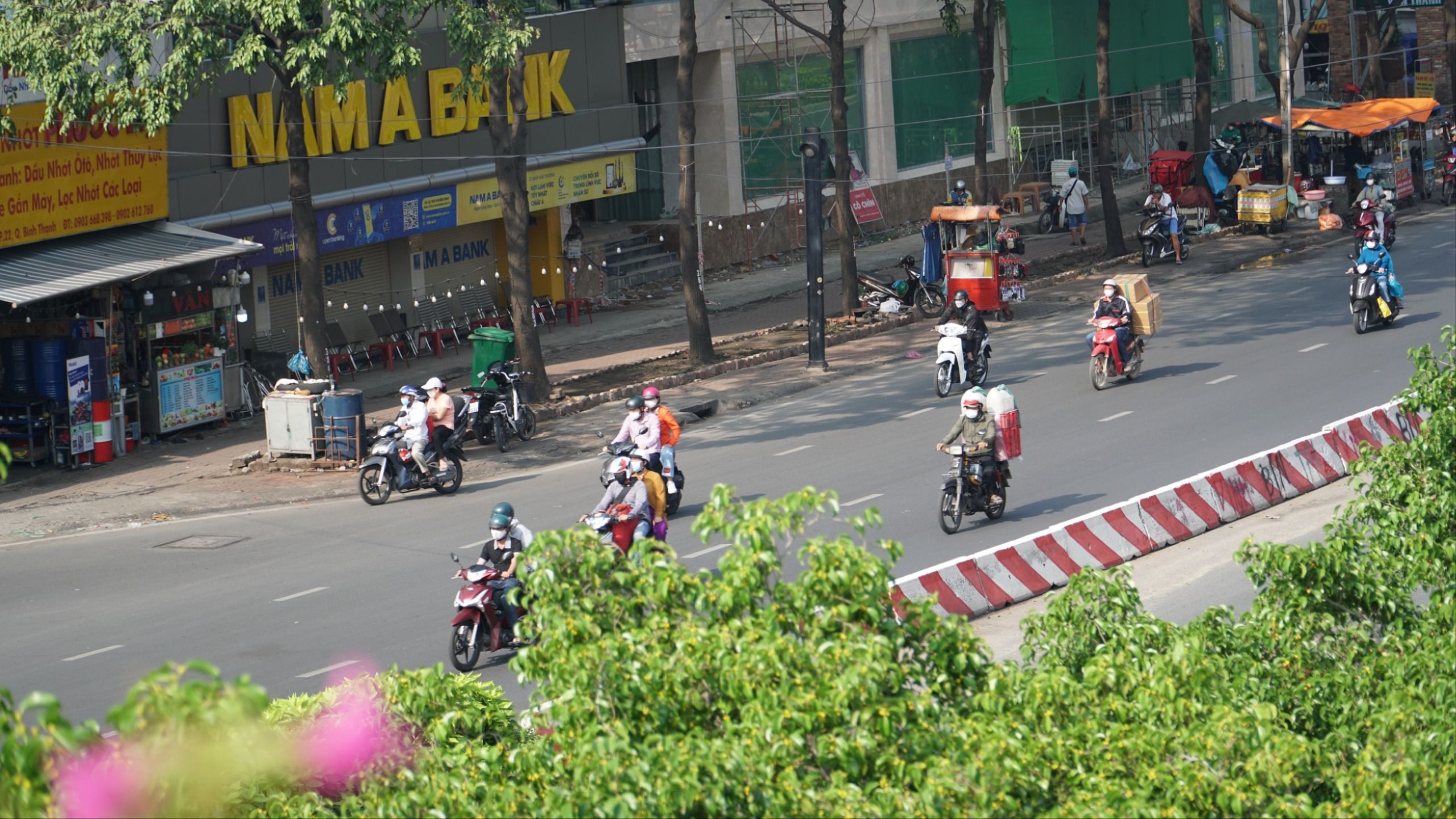 Đường sá TP.HCM thông thoáng ngày đầu năm 2024