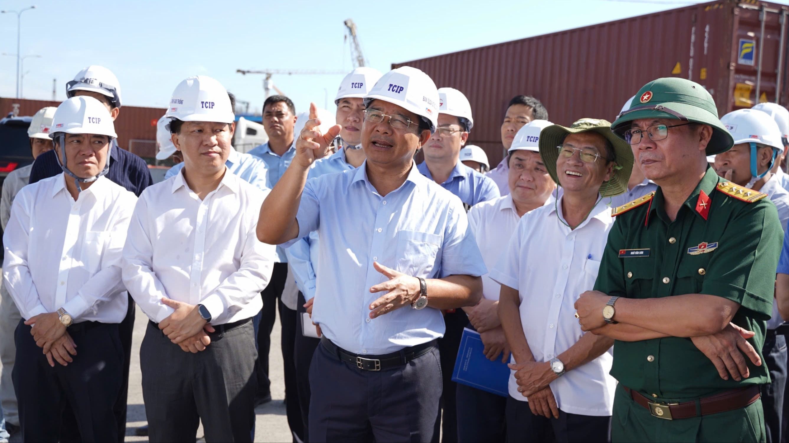 Chủ tịch UBND TP.HCM Nguyễn Văn Được thị sát nút giao An Phú