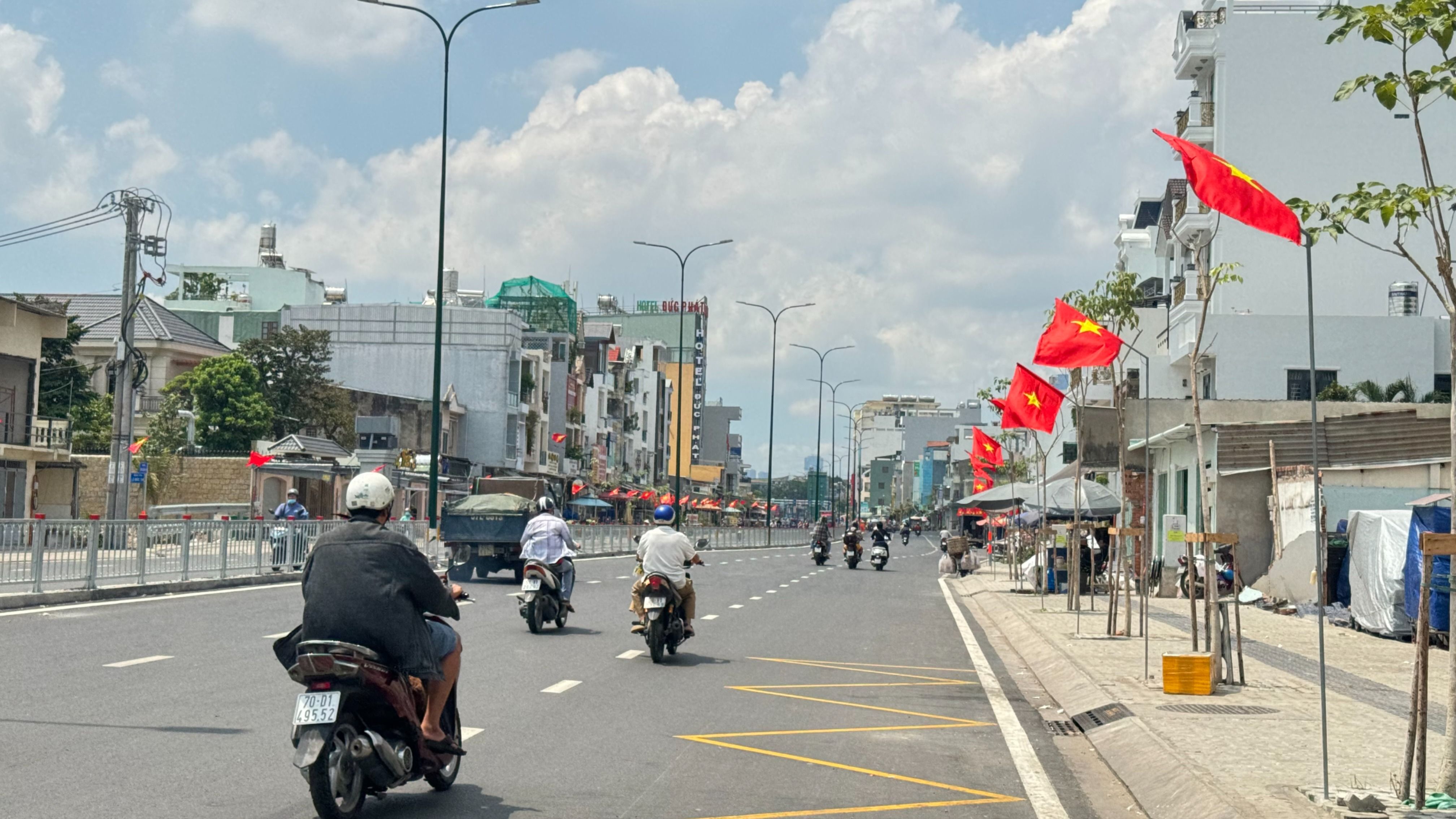 Sẵn sàng thông xe dự án mở rộng đường Dương Quảng Hàm, Gò Vấp