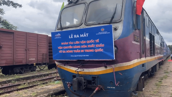 Lô hàng đầu tiên từ Bình Dương xuất khẩu qua Trung Quốc bằng đường sắt