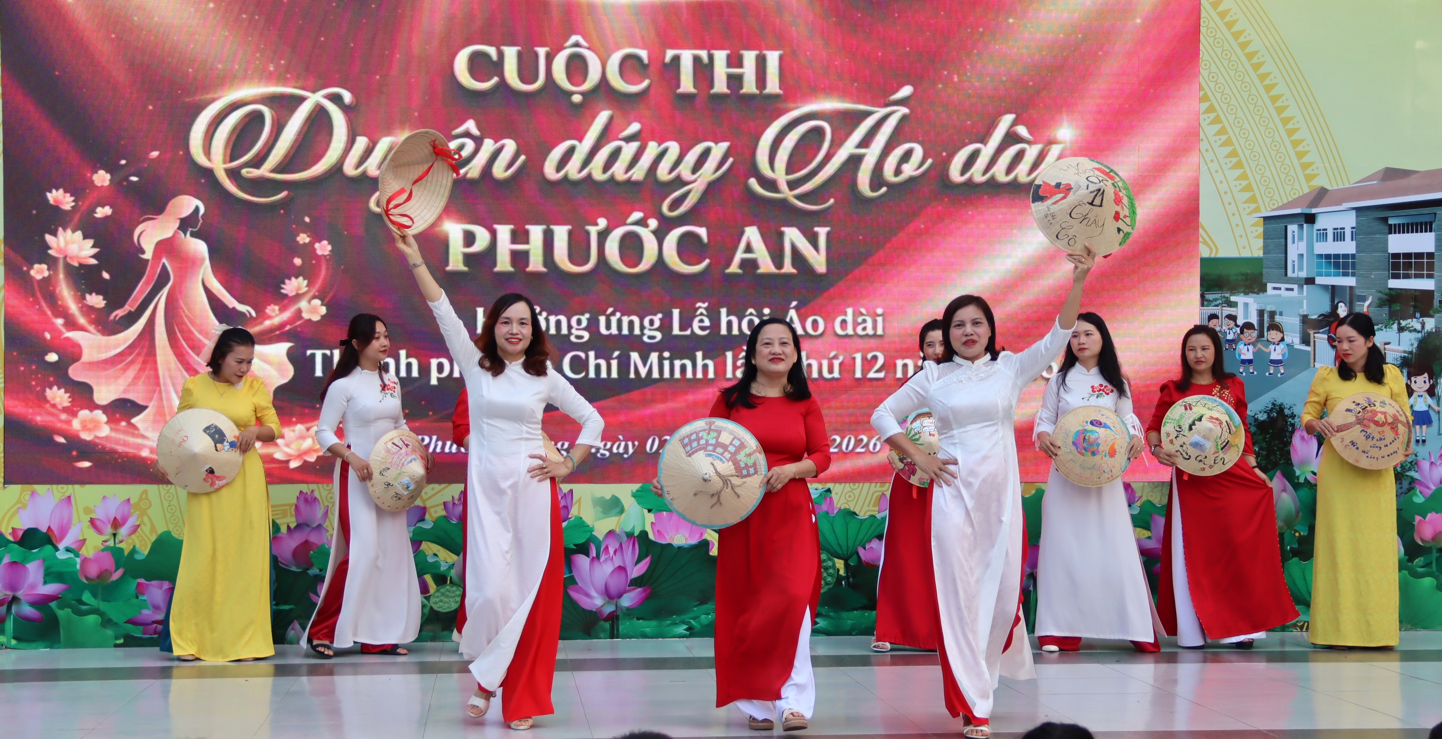 TP.HCM: Rộn ràng Hội thi Duyên dáng Áo dài tại trường Tiểu học Phước An