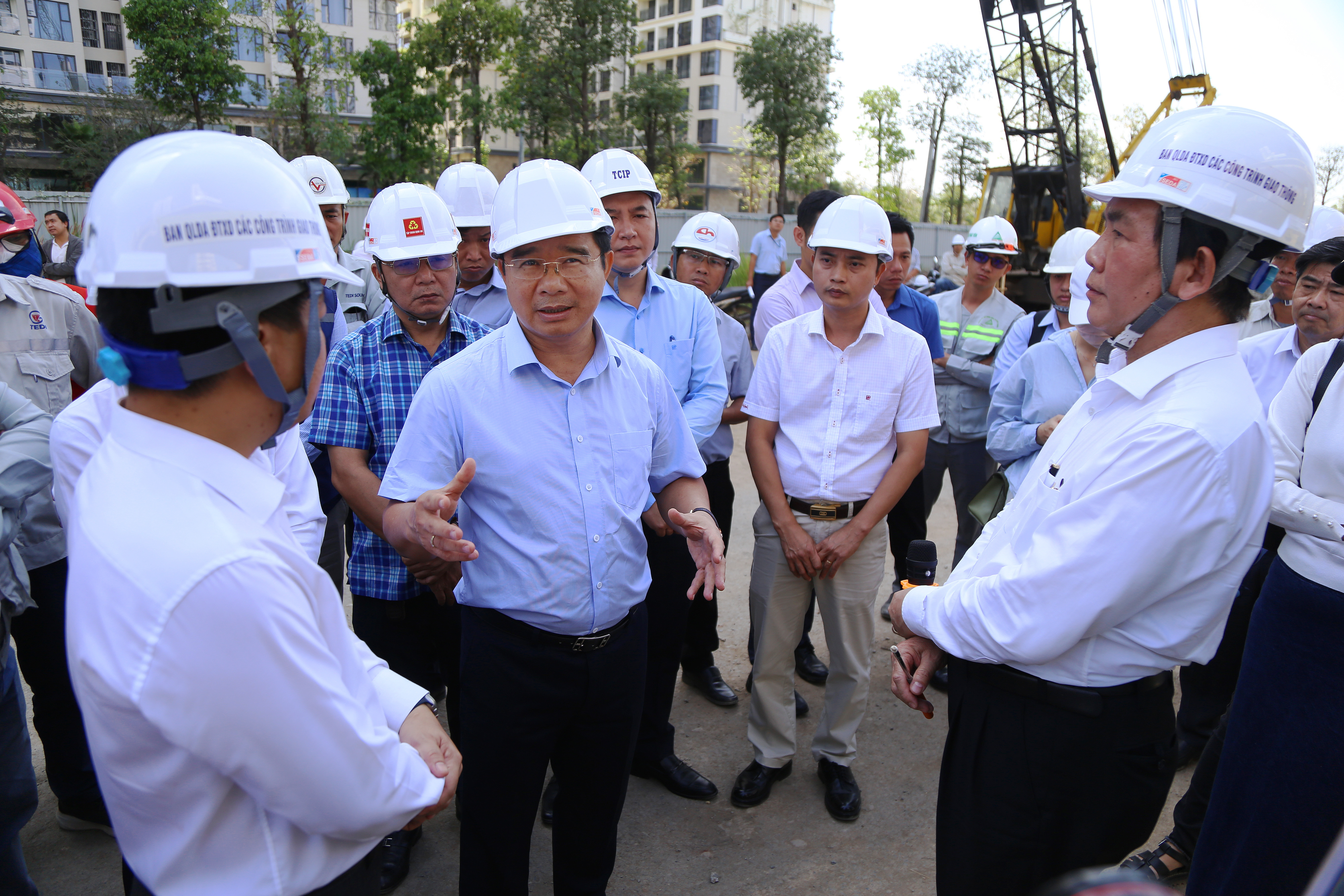 Chủ tịch UBND TP.HCM Nguyễn Văn Được thị sát các dự án giao thông trọng điểm