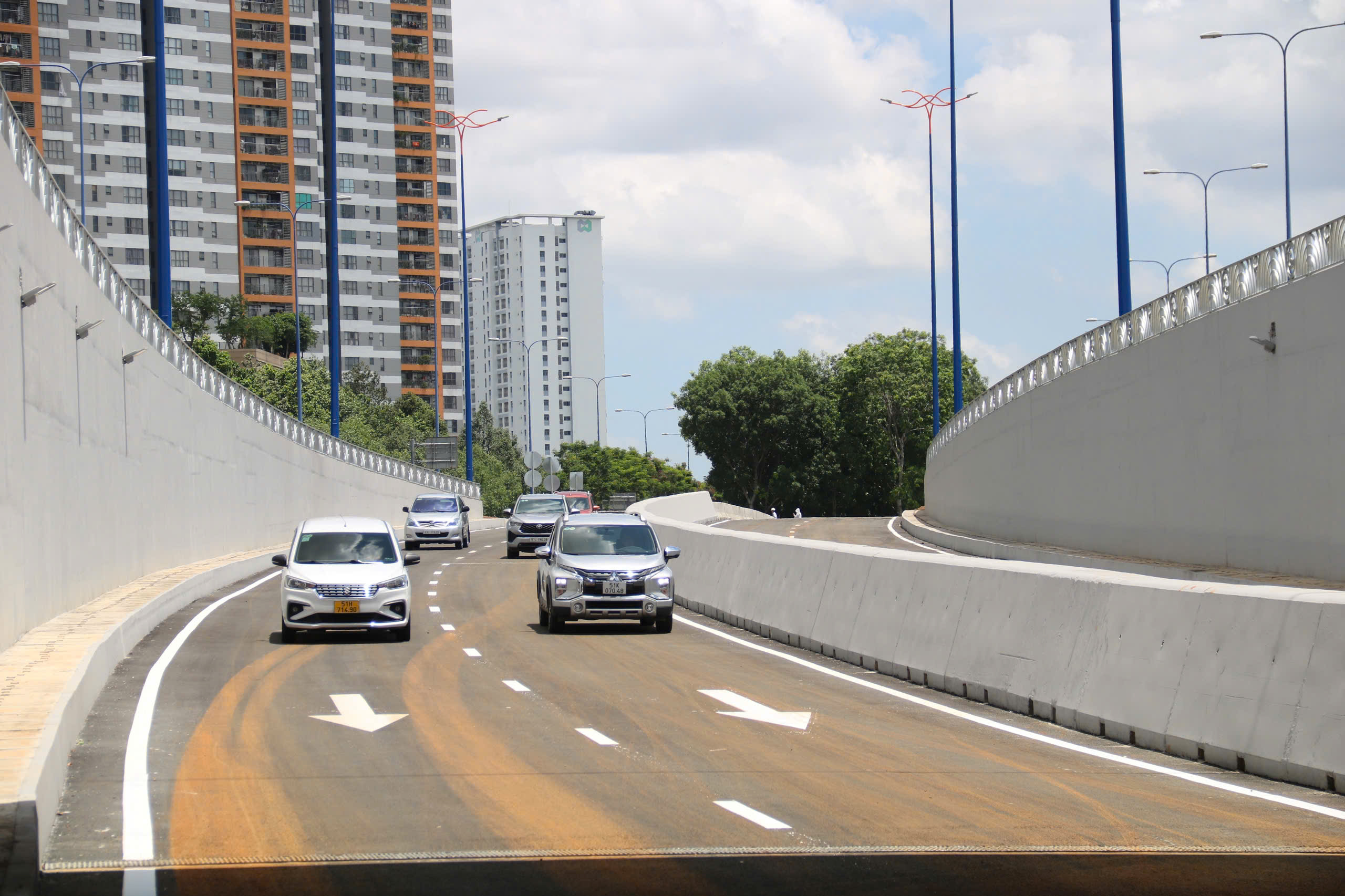 Chính thức thông xe hầm chui nút giao An Phú, các phương tiện lưu thông ra sao?