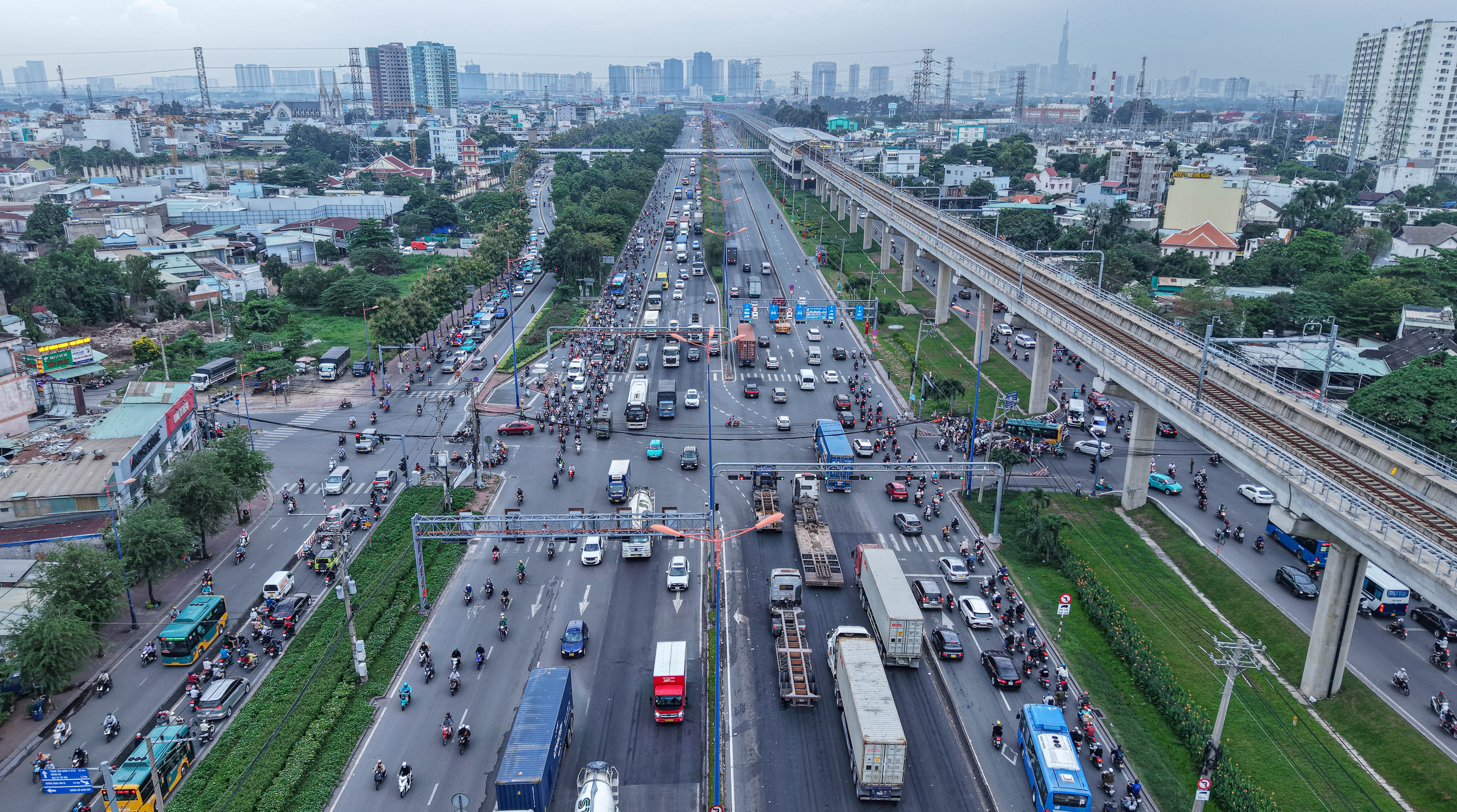 TP.HCM: Cận cảnh nút giao Bình Thái sắp có cầu vượt, hầm chui