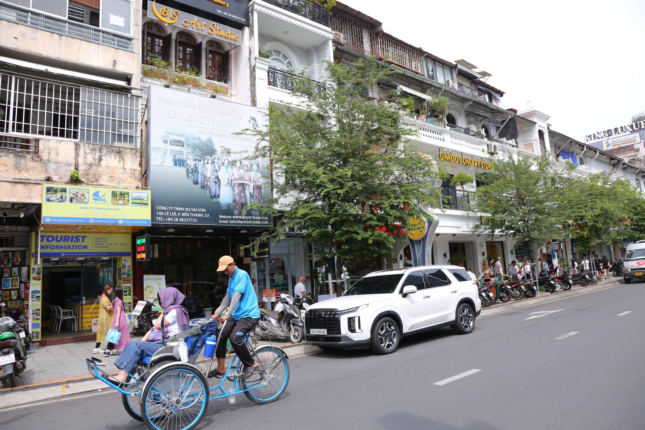 Hiện trạng đường Lê Lợi, TP.HCM trước ngày thay áo đón Tết