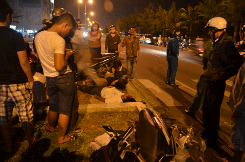 Hiện trường vụ tai nạn giao thông khiến anh Tây chết thảm.