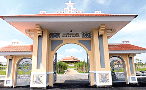 Chùm ảnh Văn bia tại Đền Tưởng niệm Ngã Ba Giồng (2)