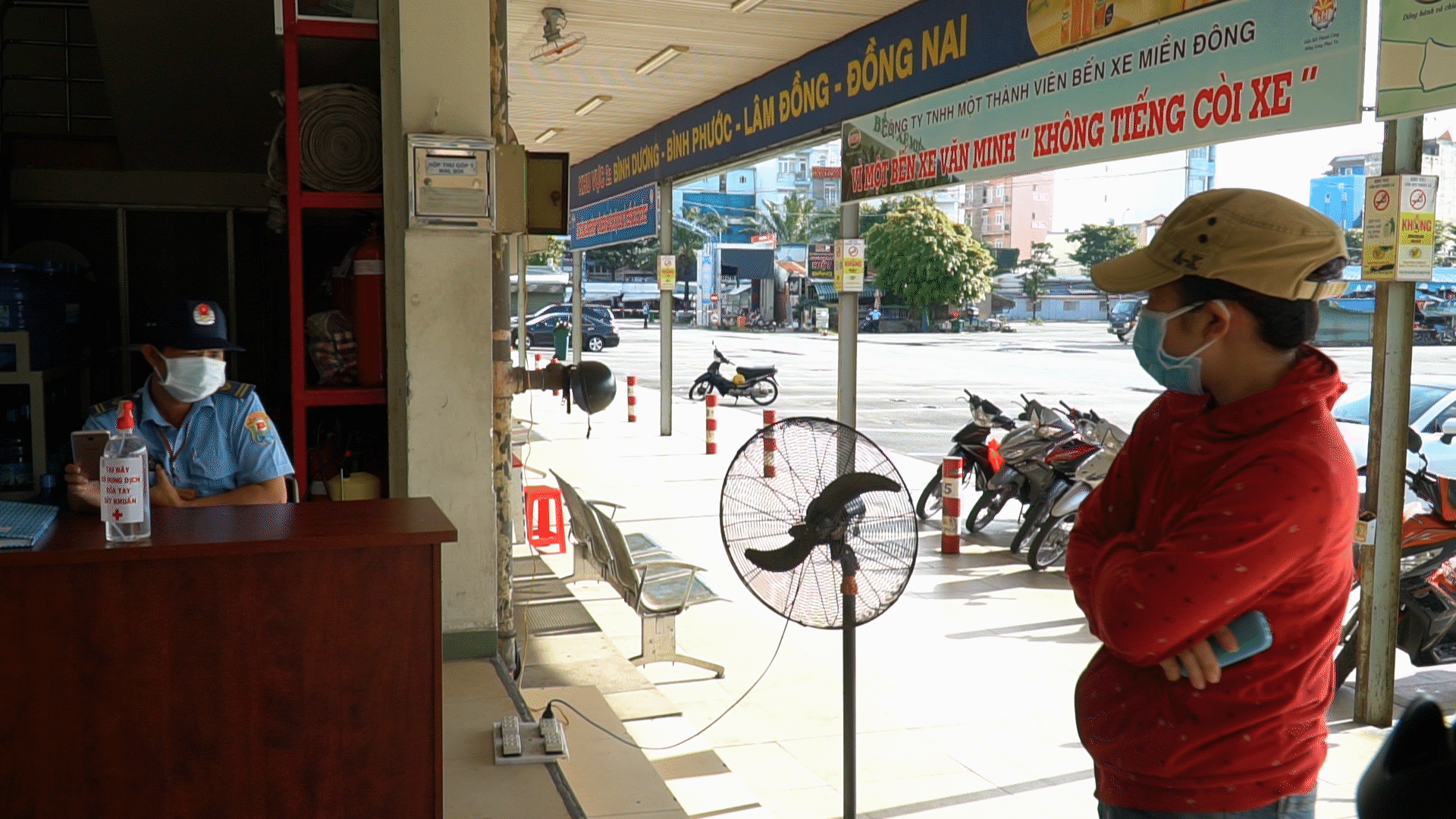 Video: Ngày đầu hoạt động xe khách liên tỉnh, nhiều người đến bến phải quay về