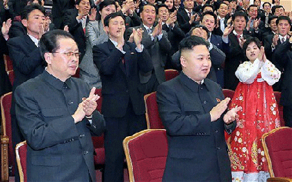 Vì sao chú của Kim Jong-un mất chức ảnh 1