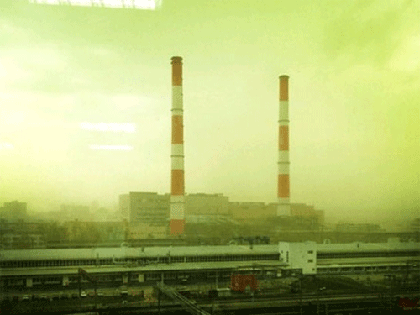 Lạ lùng mây xanh lá cây bao phủ Moscow ảnh 1