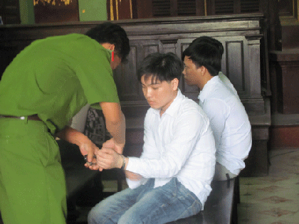 Chém người tình của cha ảnh 1