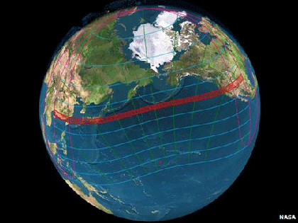 Hàng ngàn người đang chiêm ngưỡng Nhật thực hình khuyên ảnh 4