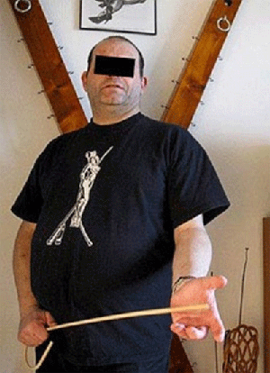 Chính trị gia Thụy Sỹ nhờ người ăn thịt vợ và con gái bạn ảnh 1