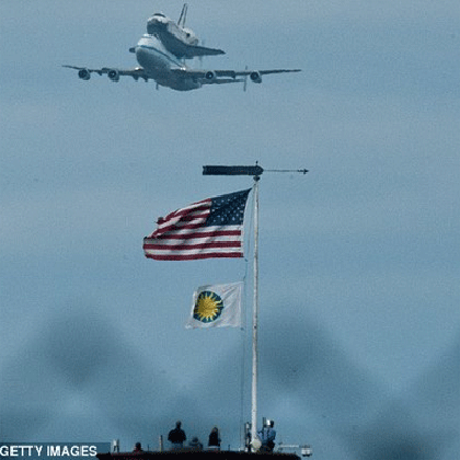 Cận cảnh máy bay Boeing 747 “cõng” tàu con thoi ảnh 11