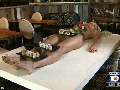 Thưởng thức sushi trên người đẹp khỏa thân! ảnh 1