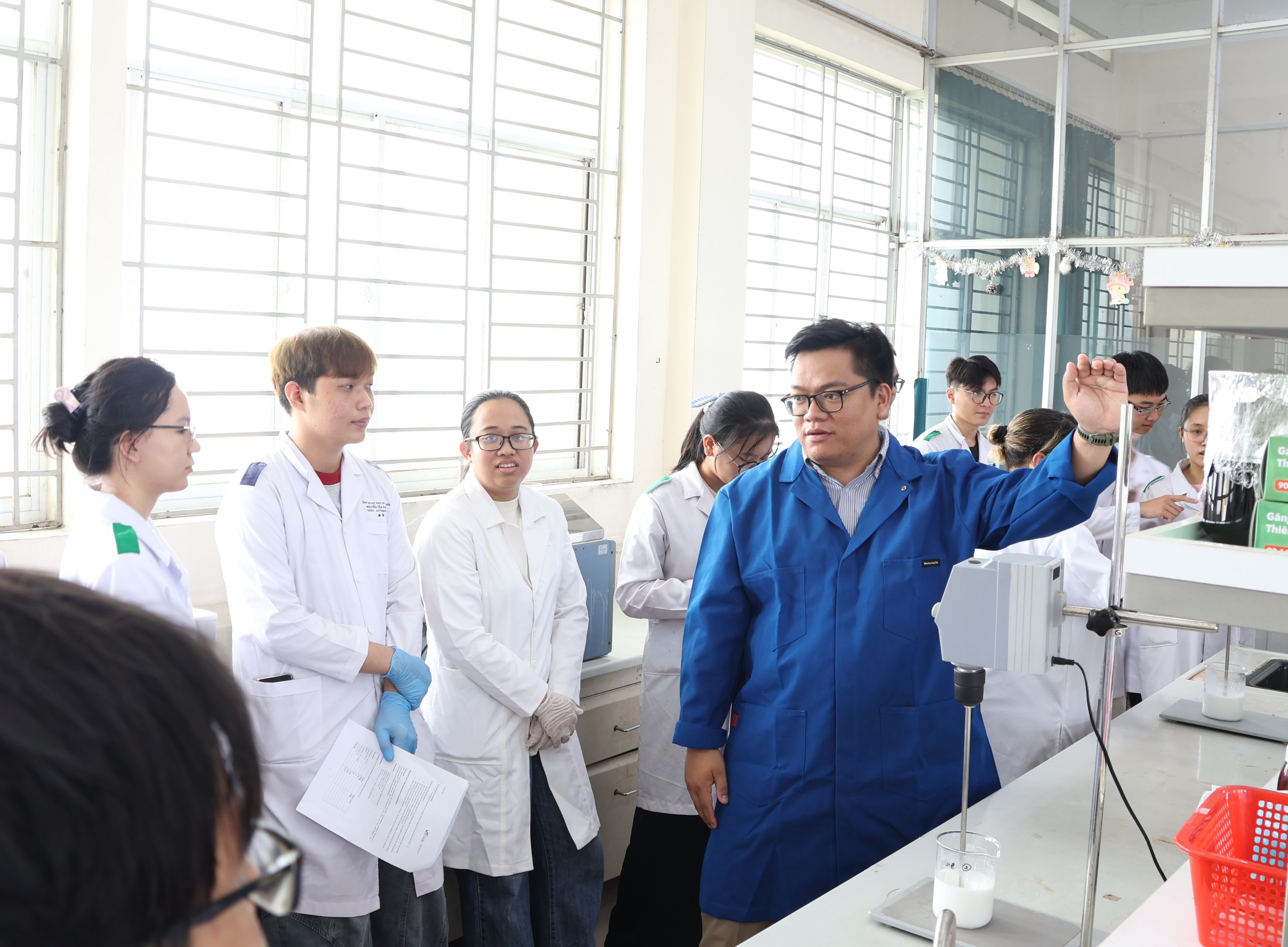 Thu nghìn tỉ nhưng khoa học công nghệ ‘nhỏ giọt’
