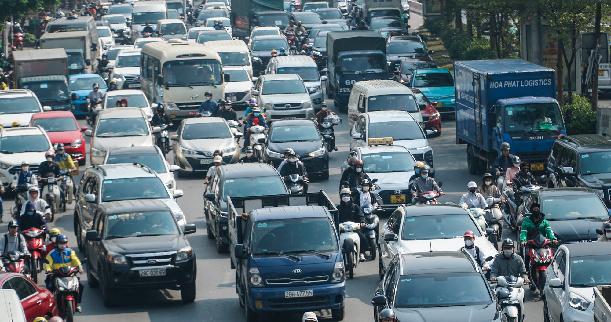 Hà Nội: 1 nút giao thông vẫn 'thách thức' nhà sáng kiến dù đã bỏ đèn đỏ