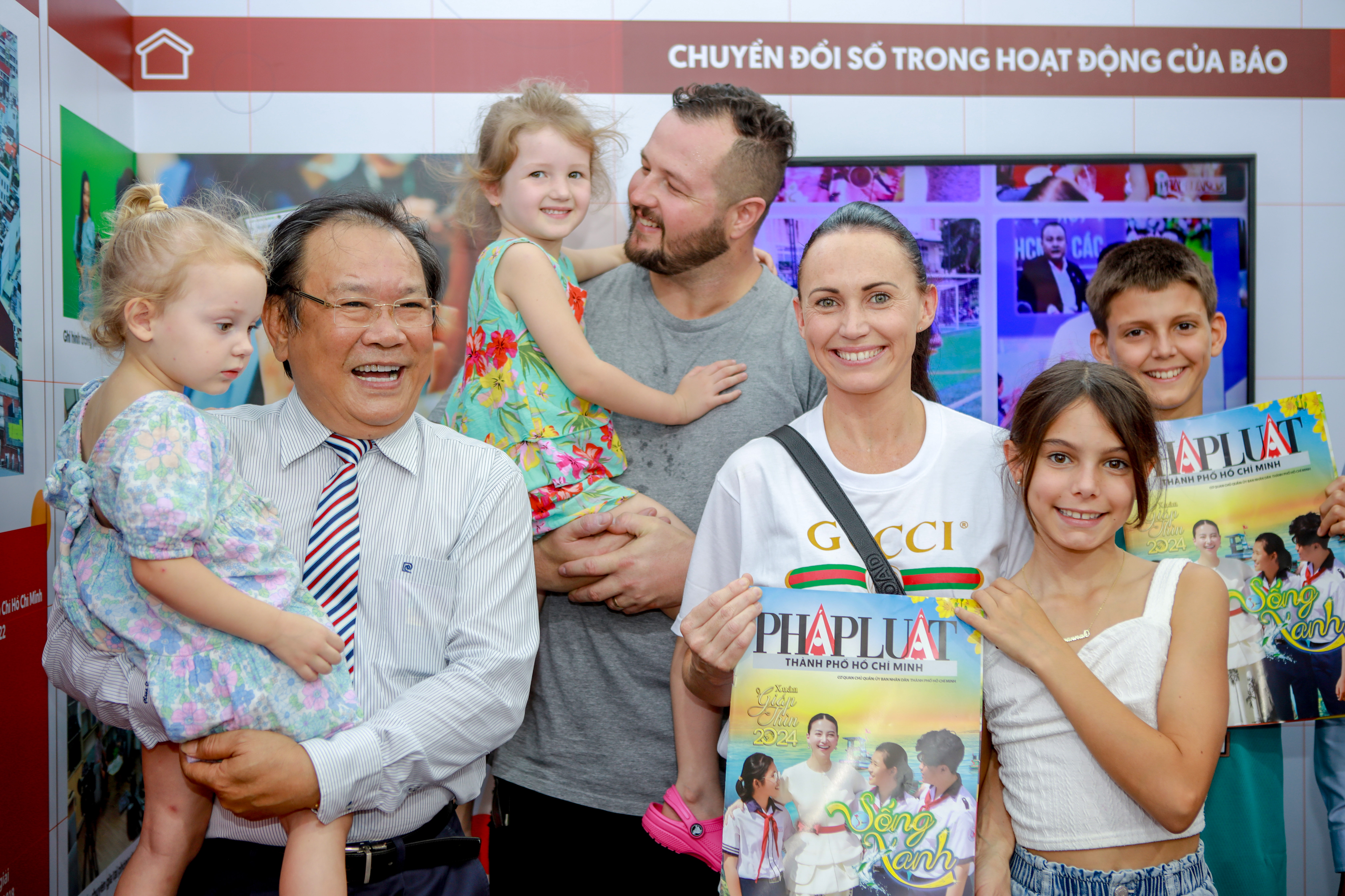 Báo chí: Thông tin chủ lưu trong không gian số