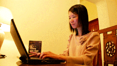 Nhà văn Nguyễn Bích Lan: 'Triệu phú của niềm vui' ảnh 1