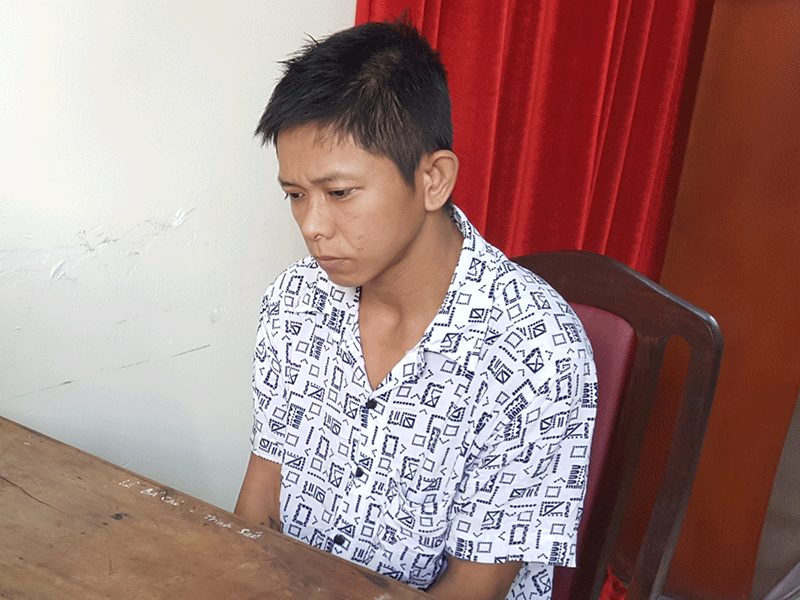 Say rượu ngủ vỉa hè, bị trộm lấy iPhone