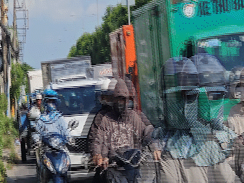 Tông liên hoàn trên Quốc lộ 22, giao thông ùn ứ nhiều km