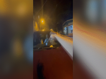 Công an xác minh vụ cô gái bị ô tô đẩy đi trên đường ở Tân Bình