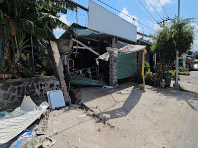 Một địa điểm trên Tỉnh lộ 8, liên tục 2 vụ xe lao vào nhà dân trong 5 ngày