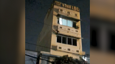 Thanh niên nghi ngáo đá, đu dây ở tầng 3 khách sạn như “người nhện”