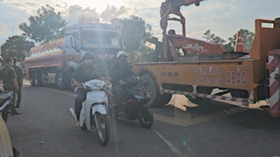 Đi chợ đầu mối Bình Điền, 2 người bị xe bồn cán tử vong