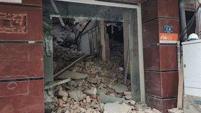 Vụ sập sàn bê tông ở quận 1: Vừa bị kiểm tra, yêu cầu dừng sửa chữa