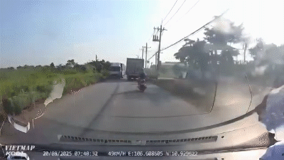 Truy tìm xe tải va quẹt xe máy rồi bỏ chạy ở xã Bình Mỹ