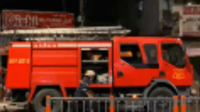 Cháy tiệm tạp hóa trong đêm ở TP.HCM, 3 người thoát kịp