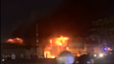 Hàng xóm đập cửa, kịp cứu 3 người thoát khỏi căn nhà cháy ở đường Lê Đức Anh