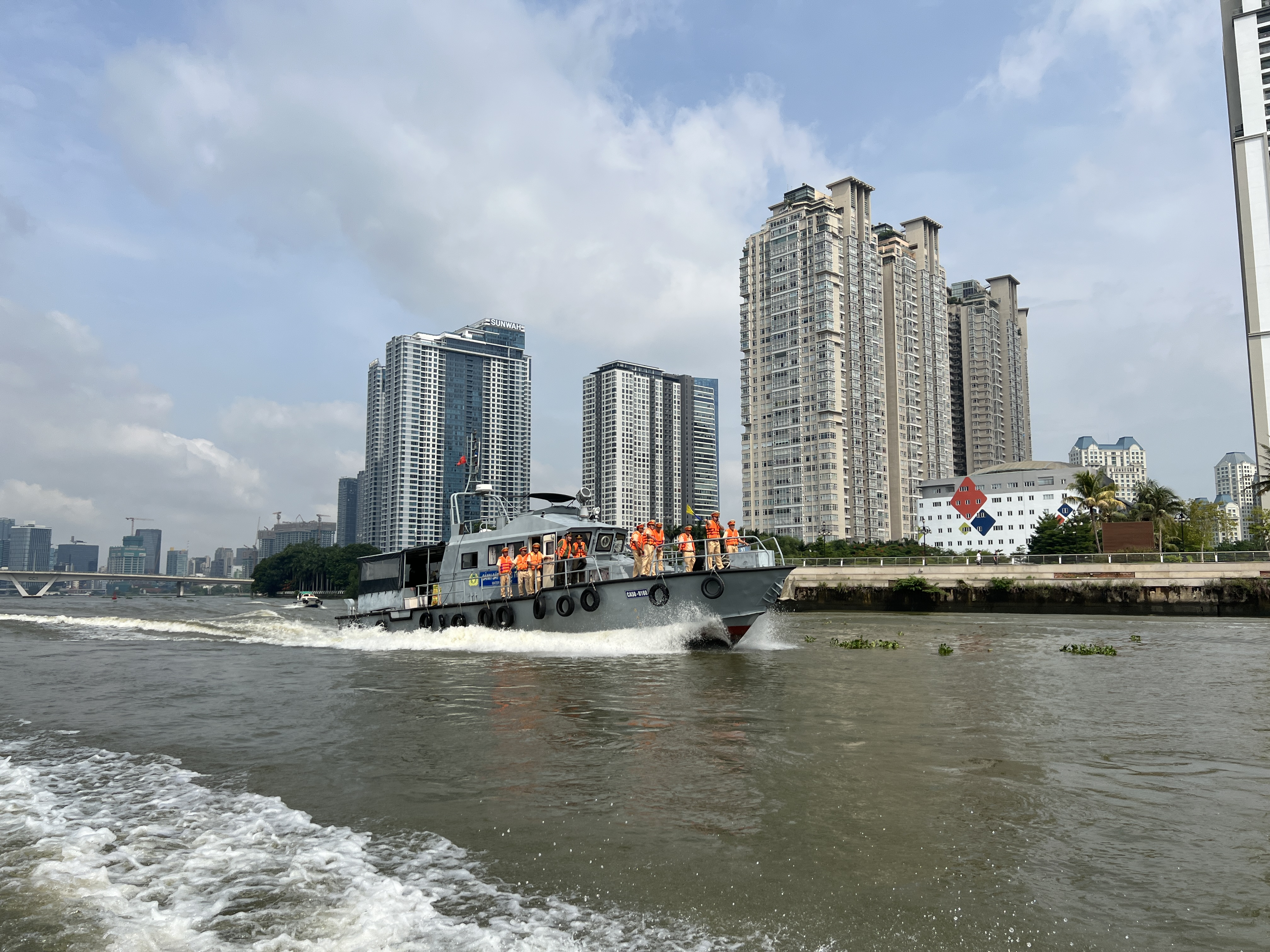 Phòng CSGT đường thủy TP.HCM ra quân tổng kiểm tra, xử lý vi phạm 